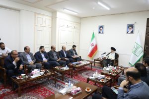 دیدار رئیس کل سازمان مالیاتی کشور با آیت الله حسینی بوشهری