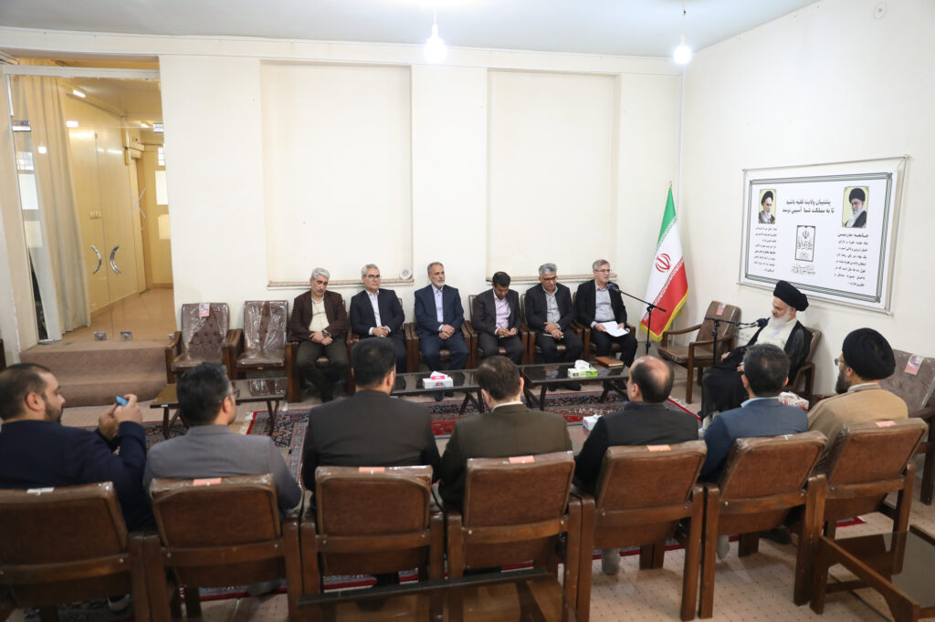 دیدار هیئت مدیره شرکت نفت و گاز پارس با آیت الله حسینی بوشهری