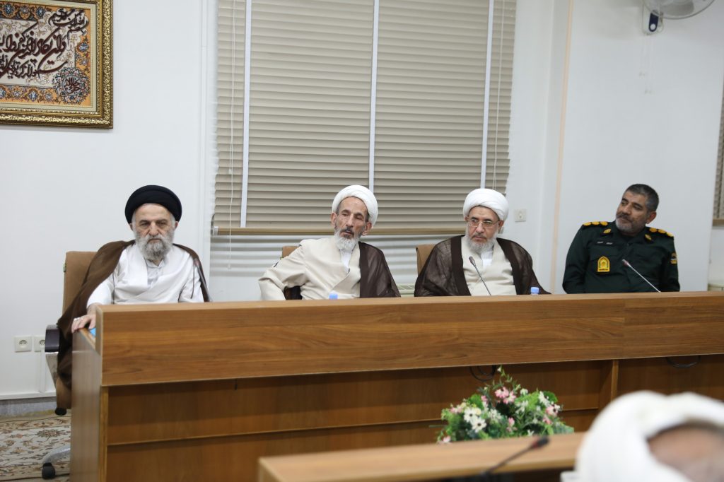 حضور فرمانده انتظامی کشور در جمع اعضای جامعه مدرسین حوزه علمیه قم