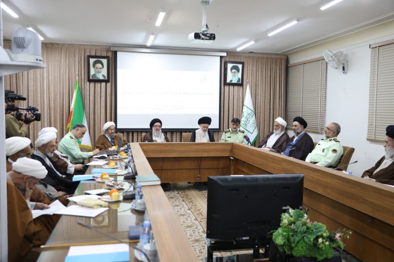 حضور فرمانده انتظامی کشور در جمع اعضای جامعه مدرسین حوزه علمیه قم