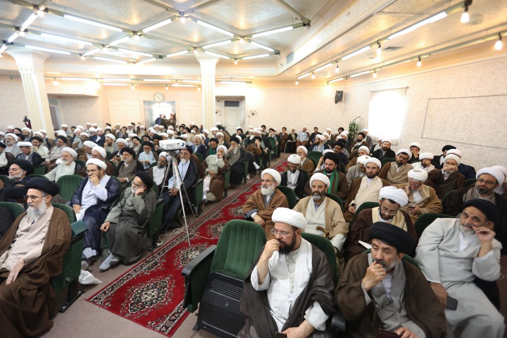 همایش ائمه جماعات استان قم 6 اردیبهشت