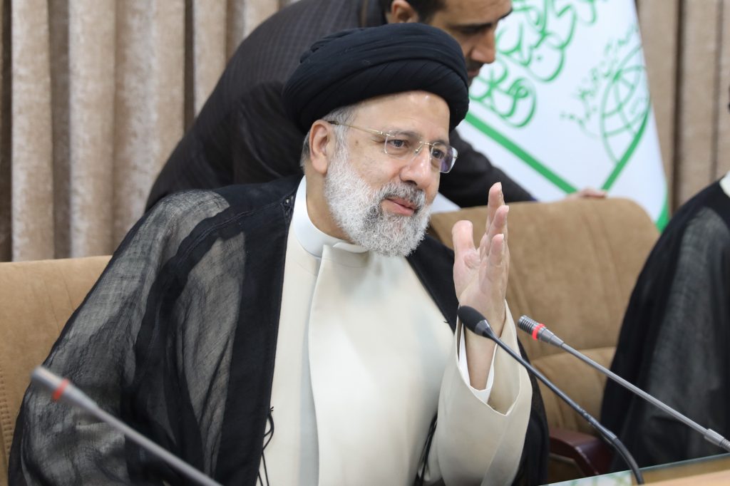 حضور رئیس جمهور در جلسه شورای عالی جامعه مدرسین حوزه علمیه قم