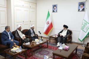 دیدار معاون اول قوه قضائیه با آیت الله حسینی بوشهری