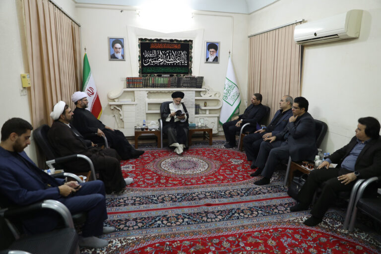 دیدار مسئولان گروه جهادی نجوا با آیت الله حسینی بوشهری