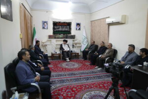 دیدار مدیرعامل شرکت گاز استان قم با آیت الله حسینی بوشهری با موضوع صرفه جویی در مصرف انرژی