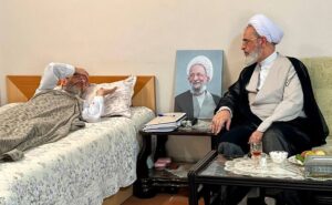 عیادت آیت الله اعرافی از آیت الله رجبی