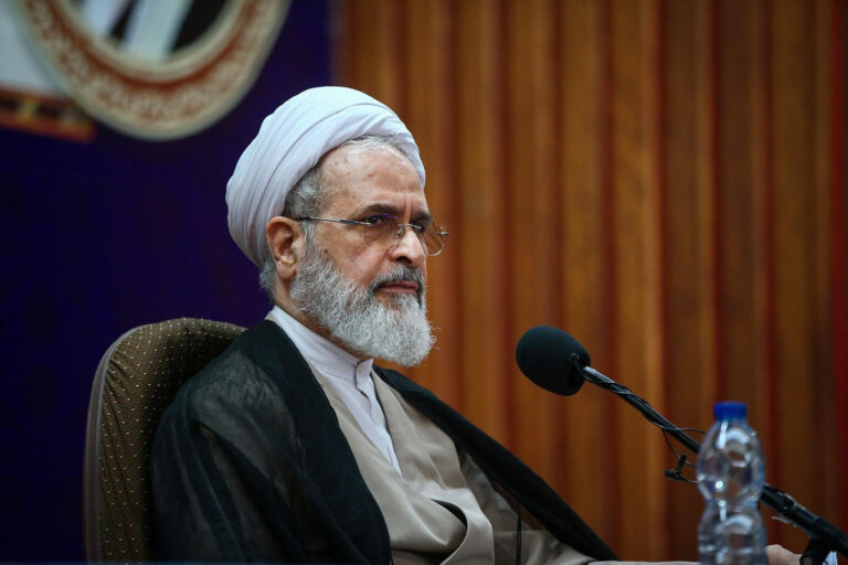 حضور آیت الله اعرافی در مراسم آغاز سال تحصیلی حوزههای علمیه