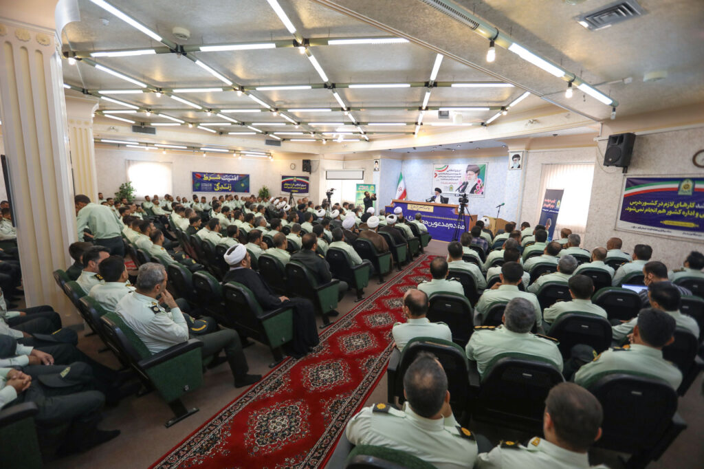 همایش نکوداشت فرماندهان انتظامی استان قم به مناسبت هفته انتظامی (فراجا)