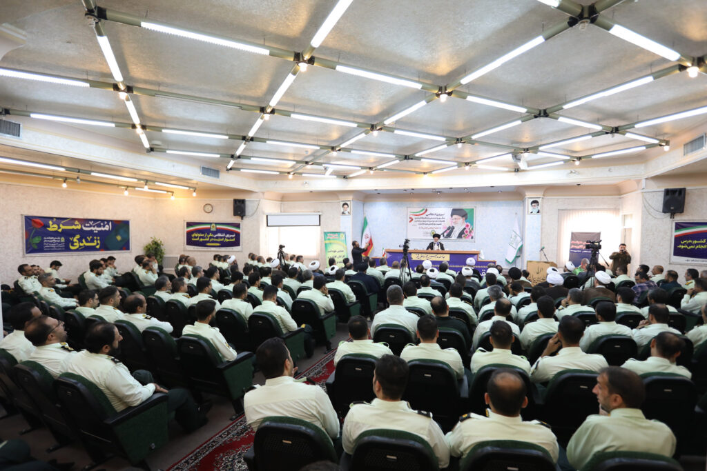 همایش نکوداشت فرماندهان انتظامی استان قم به مناسبت هفته انتظامی (فراجا)