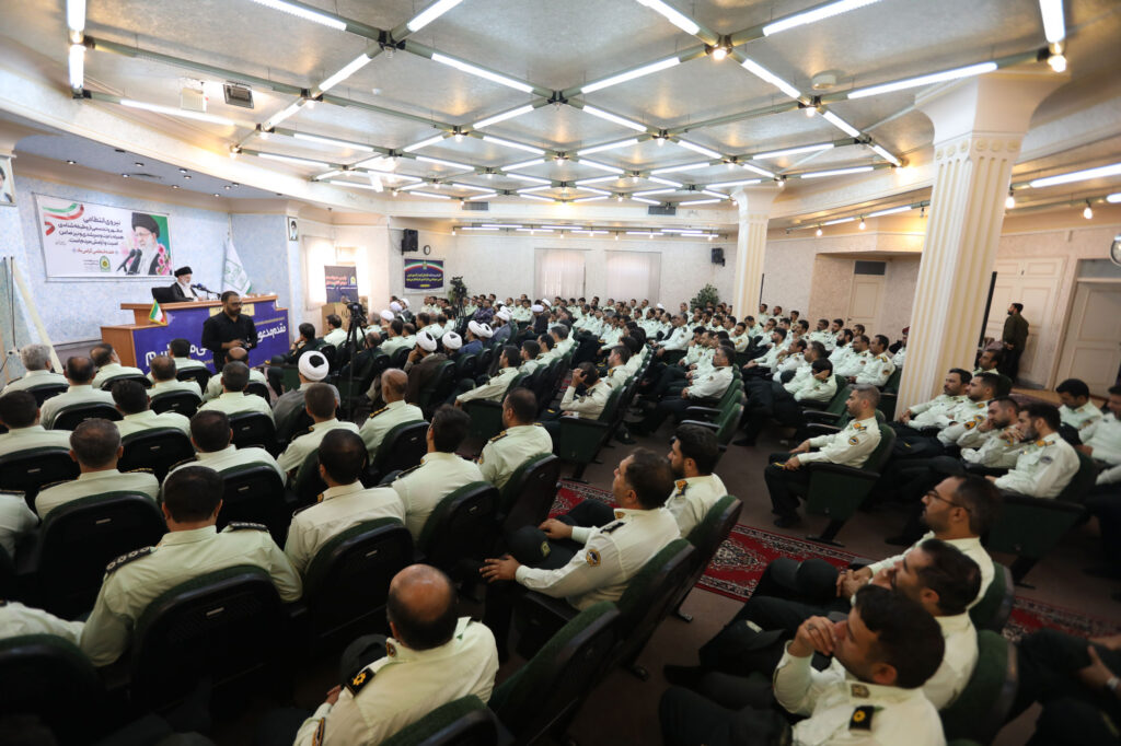 همایش نکوداشت فرماندهان انتظامی استان قم به مناسبت هفته انتظامی (فراجا)