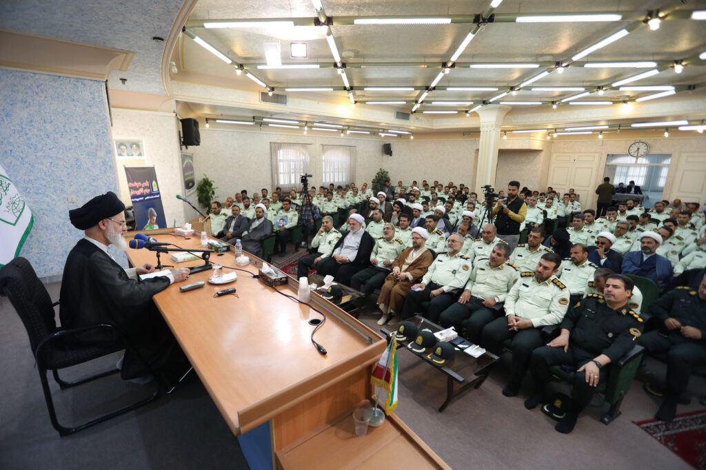 همایش نکوداشت فرماندهان انتظامی استان قم به مناسبت هفته انتظامی (فراجا)