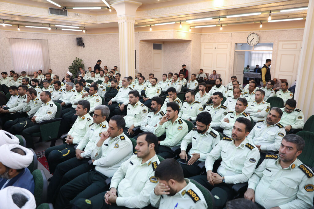 همایش نکوداشت فرماندهان انتظامی استان قم به مناسبت هفته انتظامی (فراجا)
