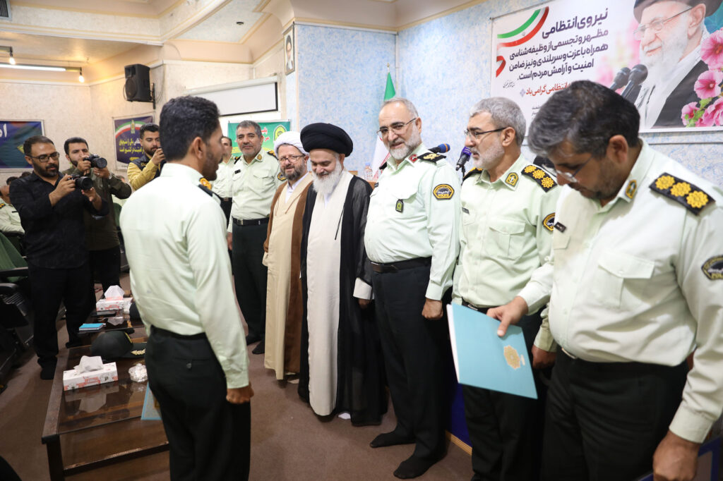 همایش نکوداشت فرماندهان انتظامی استان قم به مناسبت هفته انتظامی (فراجا)