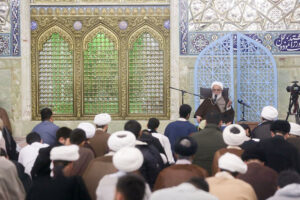 حضور آیت الله شب زنده دار در گردهمایی اساتید و طلاب مجموعه مدارس علمیه آل یاسین همراه با جشن عمامه گذاری