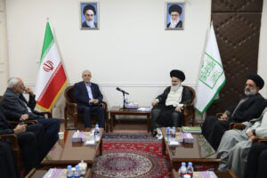 دیدار رئیس بنیاد شهید و امور ایثارگران با آیت الله حسینی بوشهری