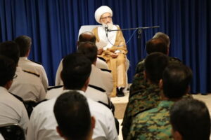 دیدار آیت الله العظمی نوری همدانی با عدهای از فرماندهان نیروی انتظامی