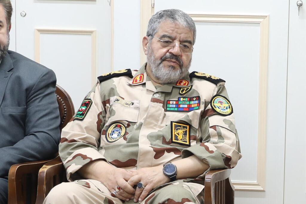 دیدار سردار جلالی با آیت الله حسینی بوشهری