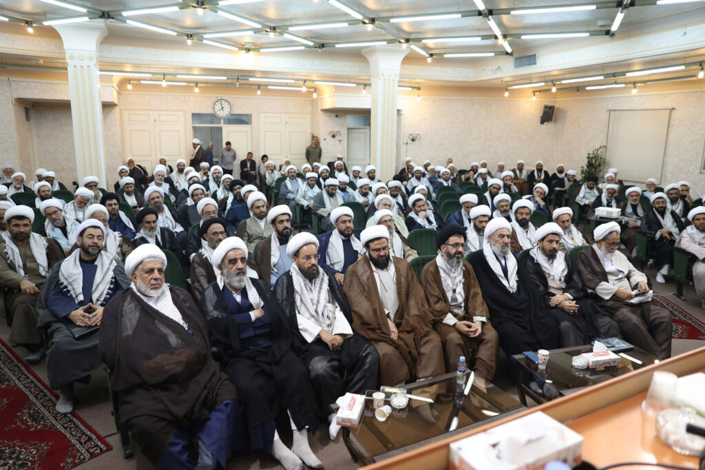 جلسه مجمع نمایندگان طلاب و فضلای حوزه علمیه قم با حضور آیت الله حسینی بوشهری