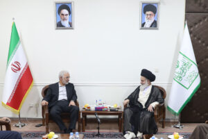 دیدار وزیر کشور با آیت الله حسینی بوشهری