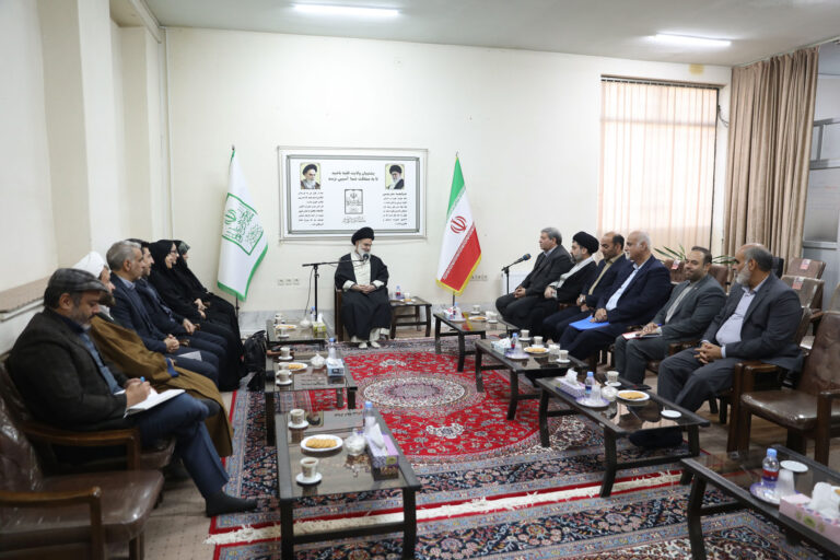 دیدار سرپرست سازمان بهزیستی کشور با آیت الله حسینی بوشهری