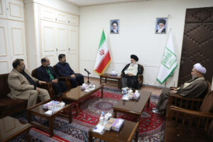 دیدار اکبر بهنامجو، استاندار قم با آیت الله حسینی بوشهری