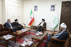 دیدار حجت الاسلام سیدکاظم موسوی، رئیس کل دادگستری استان قم، با آیت الله حسینی بوشهری