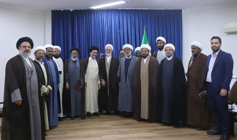 دیدار جمعی از علمای بنگلادش با آیت الله علیرضا اعرافی