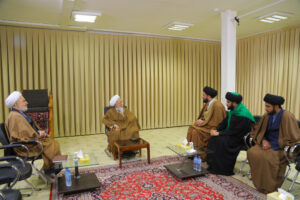 دیدار جمعی از طلاب مبلغ پاکستانی با آیت الله جوادی آملی