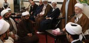 مراسم عمامه گذاری توسط آیت الله مکارم شیرازی