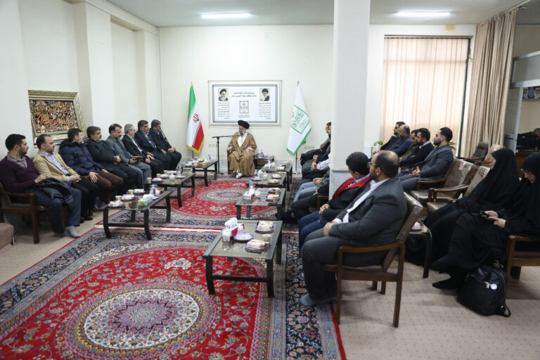 دیدار مسئولین اداره کل گزینش بانک ملی با آیت الله حسینی بوشهری