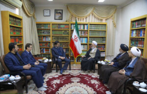 دیدار استاندار، شهردار و رئیس شورای شهر اسلامی شهر قم با آیت الله اعرافی