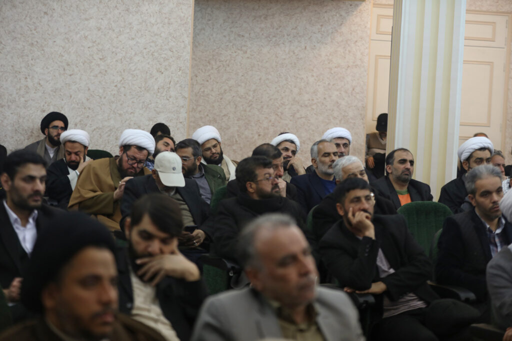 همایش تبیینی - بصیرتی بسیج مداحان و هیئات مذهبی استان قم