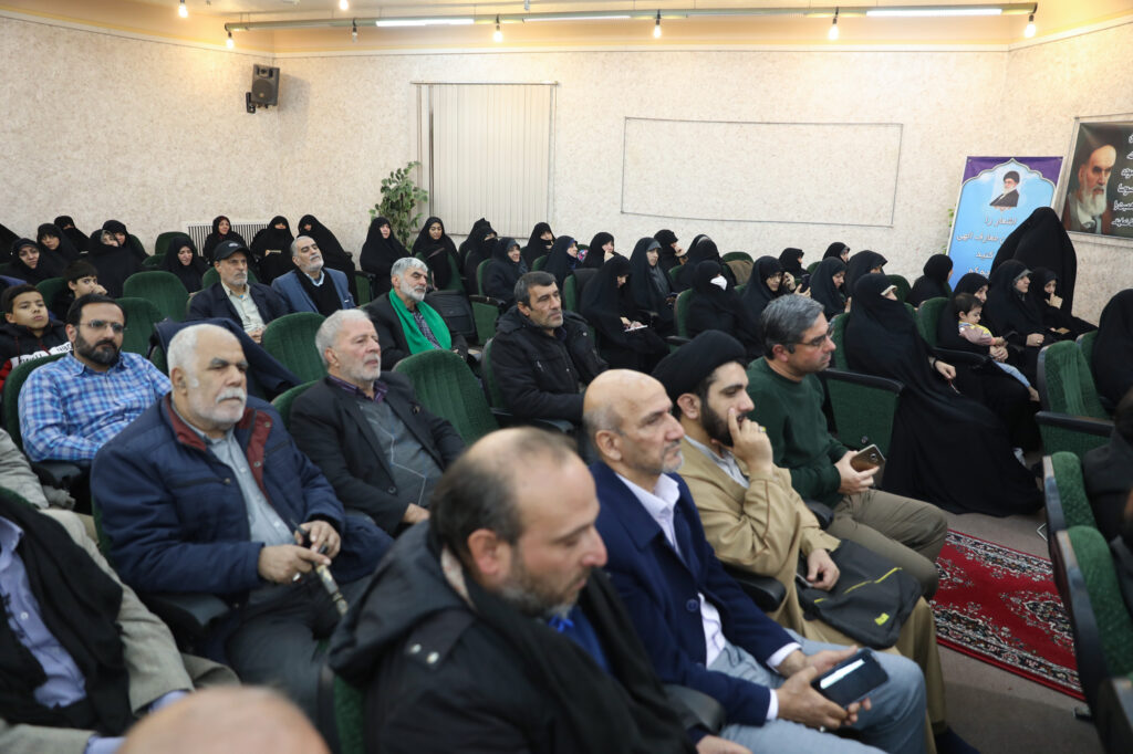 همایش تبیینی - بصیرتی بسیج مداحان و هیئات مذهبی استان قم