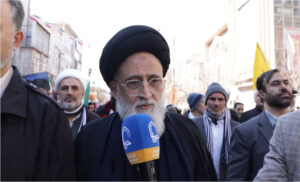 آیت الله مدرسی یزدی در راهپمایی 22 بهمن