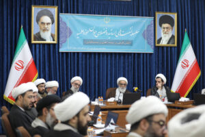 سلسله نشست‌های اساتید و فضلای حوزه علمیه با سخنرانی آیت الله شب زنده دار