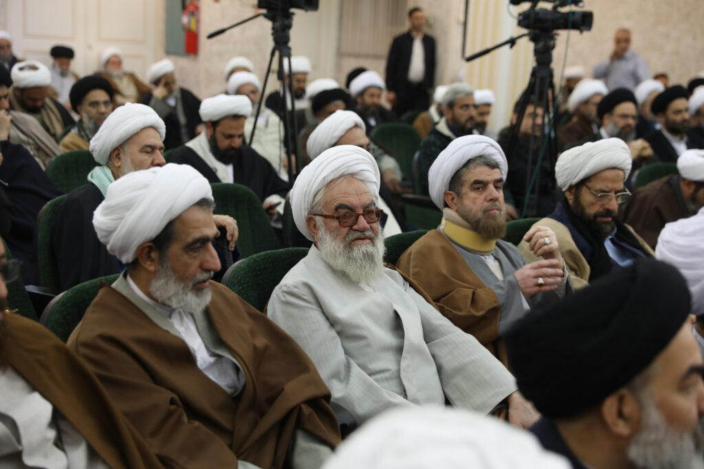 هجدهمین اجلاسیه مجمع عمومی جامعه مدرسین 7 اسفند (10)