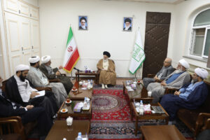دیدار نماینده ولی فقیه در استان هرمزگان، نماینده مجلس خبرگان رهبری، استاندار، و مدیر حوزههای علمیه این استان، با آیت الله سیدهاشم حسینی بوشهری