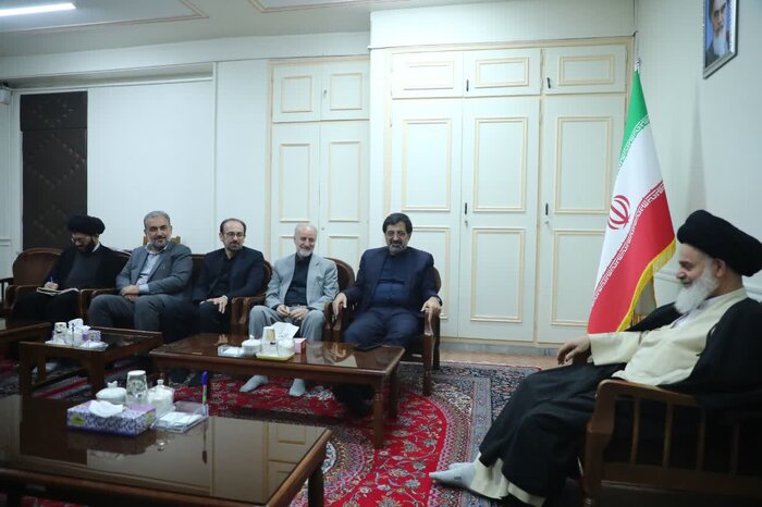 دیدار نوروزی استاندار قم با آیت الله سیدهاشم حسینی بوشهری