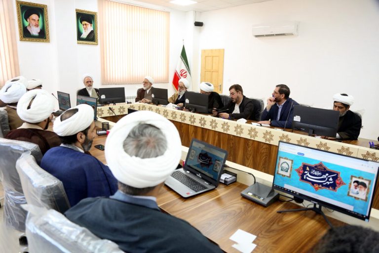 آیت الله اعرافی در جمع مسئولین شهرک مهدیه قم