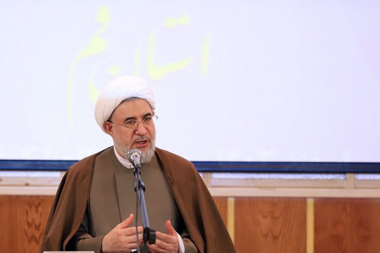 سخنرانی آیت الله محسن اراکی در همایش تقدیر از فعالین عرصه عفاف و حجاب استان قم