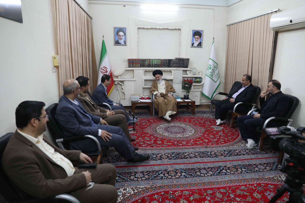 دیدار نوروزی شهردار قم و معاونین با آیت الله حسینی بوشهری