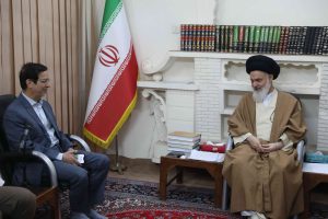 دیدار نوروزی شهردار قم و معاونین با آیت الله حسینی بوشهری