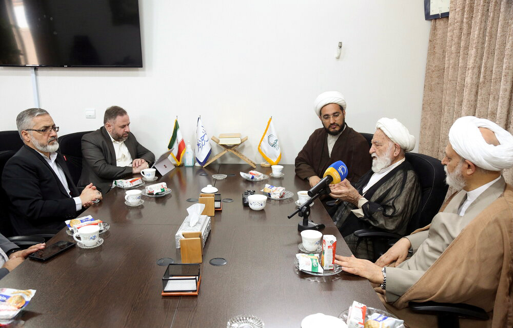 بازدید آیتالله مسعودی خمینی از خبرگزاری حوزه