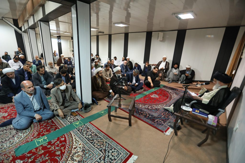 آیت الله حسینی بوشهری در جمع مسئولین پارکهای علم و فناوری کشور: