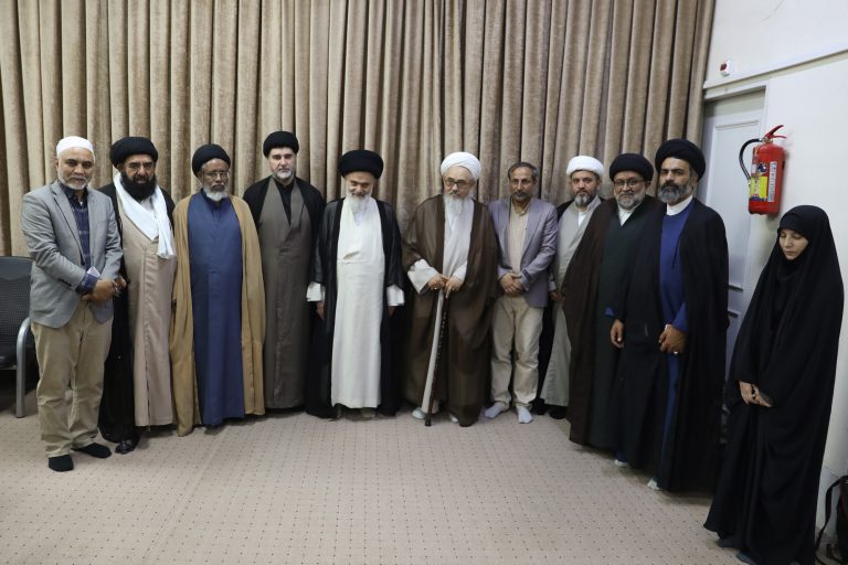 تصاویر | دیدار جمعی از علمای شیعه در آفریقای جنوبی، افغانستان، بنگلادش، پاکستان و سوریه با آیت الله حسینی بوشهری