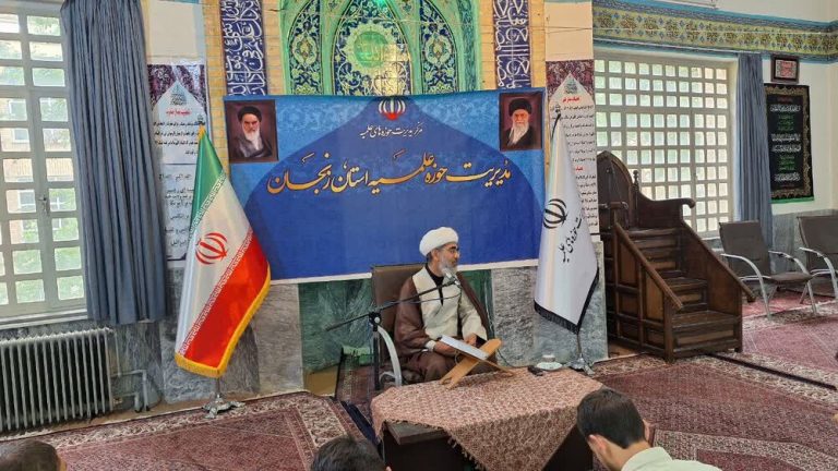 حجت الاسلام و المسلمین حیدری فسایی: بحران هویتی از مهمترین چالشهای طلبگی است