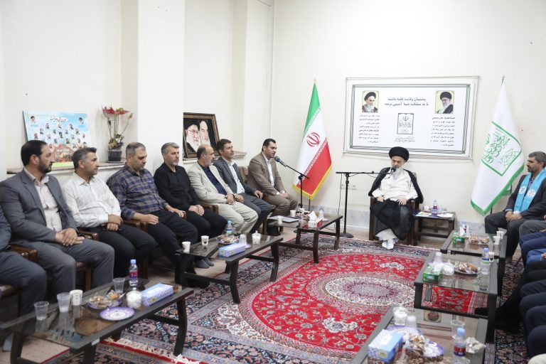 آیتالله حسینیبوشهری در دیدار اعضای بسیج حقوقدانان کشور: بسیج حقوقدانان بازوی توانمند نظام برای تحقق عدالت است