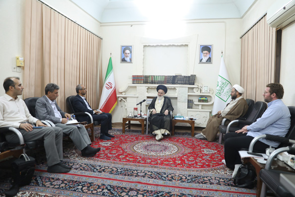 آیت‌الله حسینی‌بوشهری در دیدار مدیرعامل شرکت آب و فاضلاب استان قم: استفاده بی‌رویه از منابع آبی باید متوقف شود