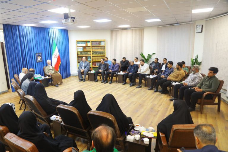 آیتالله اعرافی در جمع مسئولان هیئت خادمالرضا(ع) قم: عاشورا یکی از قویترین عناصر هویت ایرانیان است