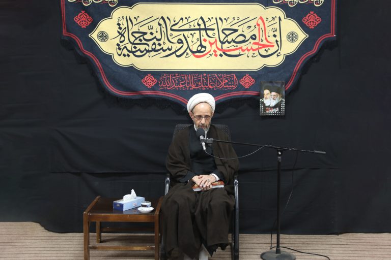 آیت الله رجبی در مراسم عزاداری روز سوم محرم: ولایت فقیه لطف خدا در دوران غیبت است / هر کس از ولایت غافل شود، قطعا نجات پیدا نخواهد کرد